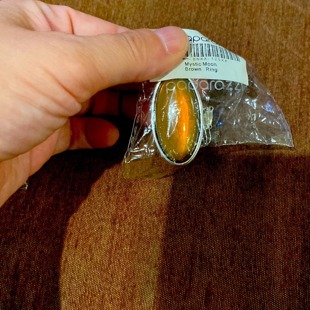 ๐3/$15 ๐NIP: Paparazzi Mystic Moon - Ring Brown - Picture 3 of 4